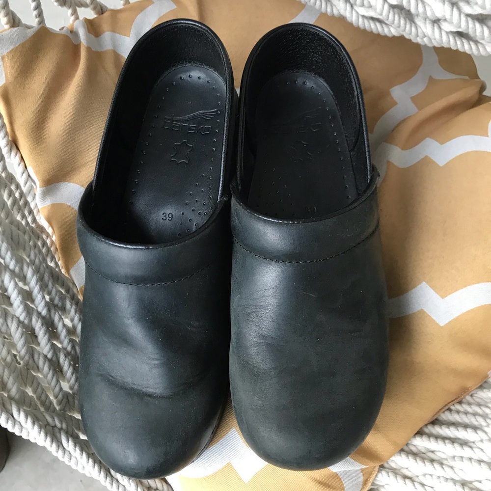 Dansko Black Leather Clogs size 39 EU